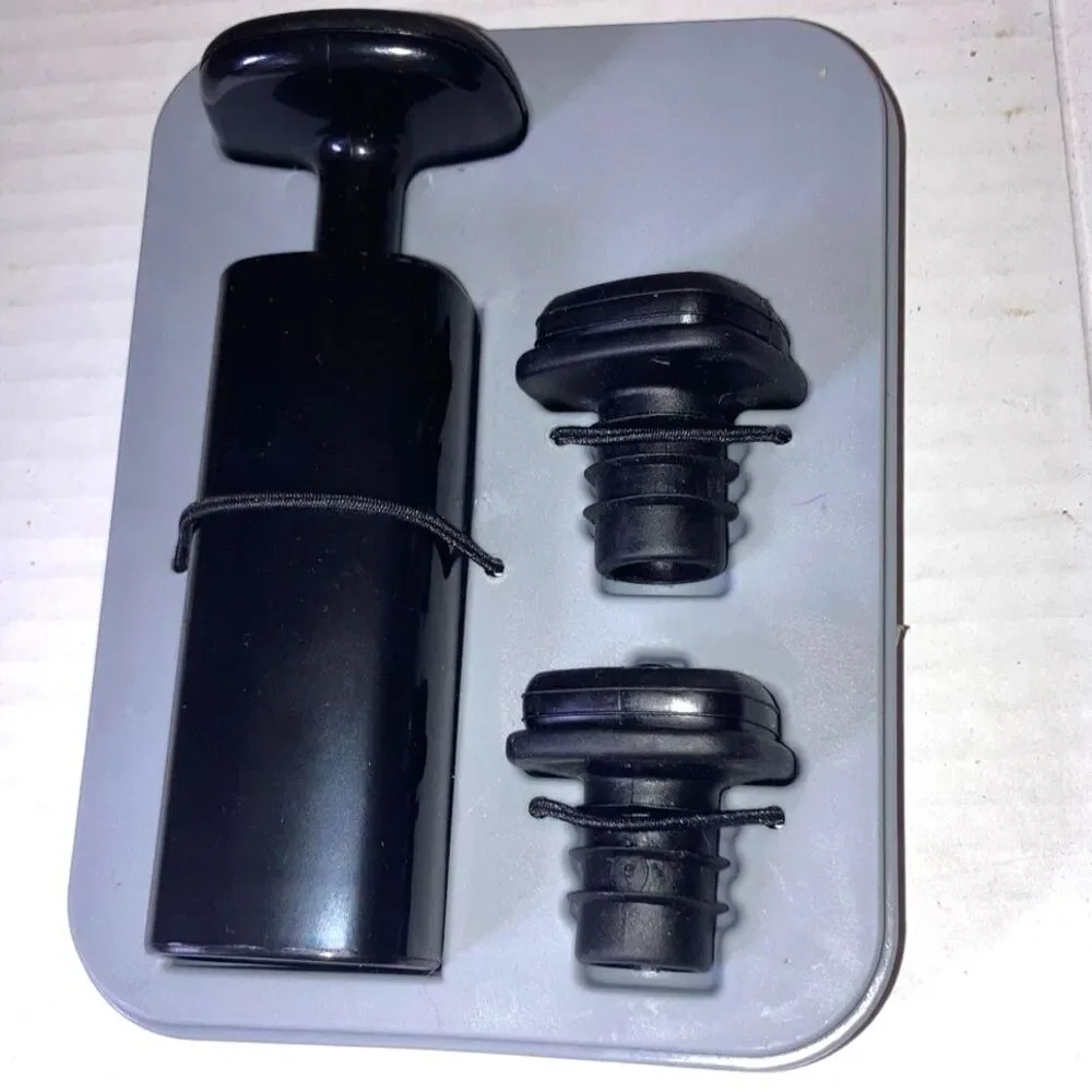 Wine Stoppers HOUDINI Wine Preserver Vacuum Pump with 2 Stoppers NEW Open Box